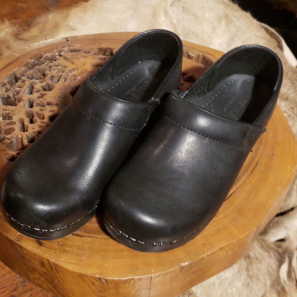 Nursing Clogs